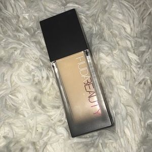 HUDA fauxfilter foundation